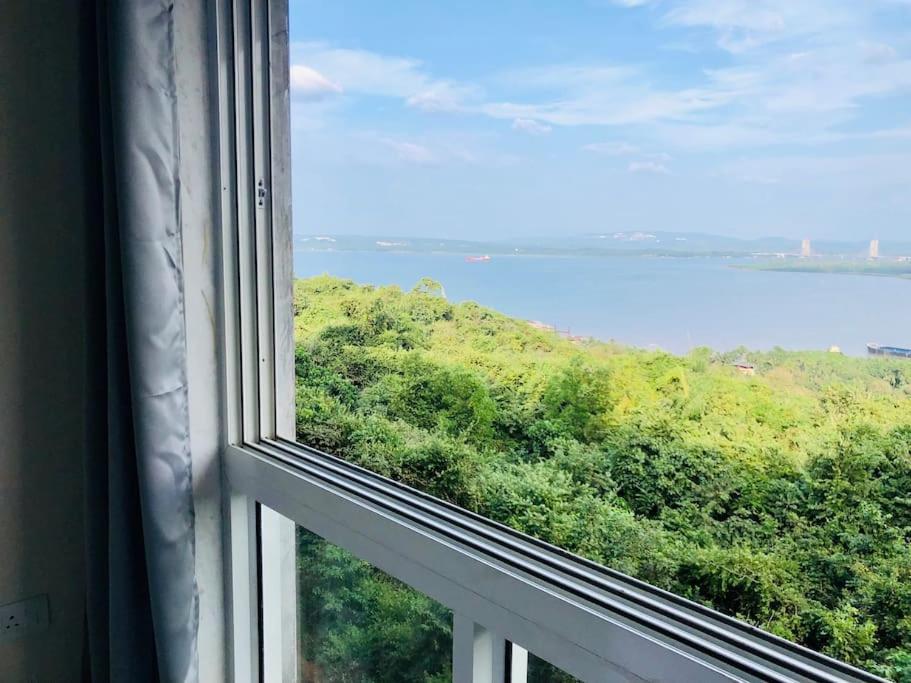 Lovely 2-Bedroom Sea View Serviced Apartment Dabolim Goa Екстер'єр фото