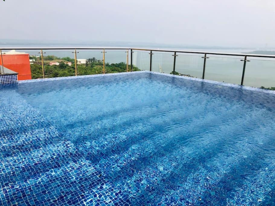 Lovely 2-Bedroom Sea View Serviced Apartment Dabolim Goa Екстер'єр фото